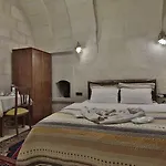 ヴュー ケイヴ 3*