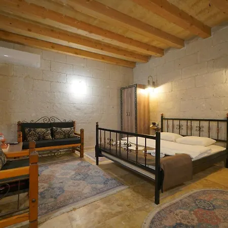 Hotel View Cave 3*
