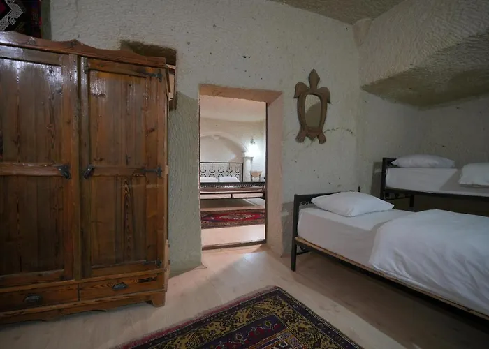 View Cave מלון 3*